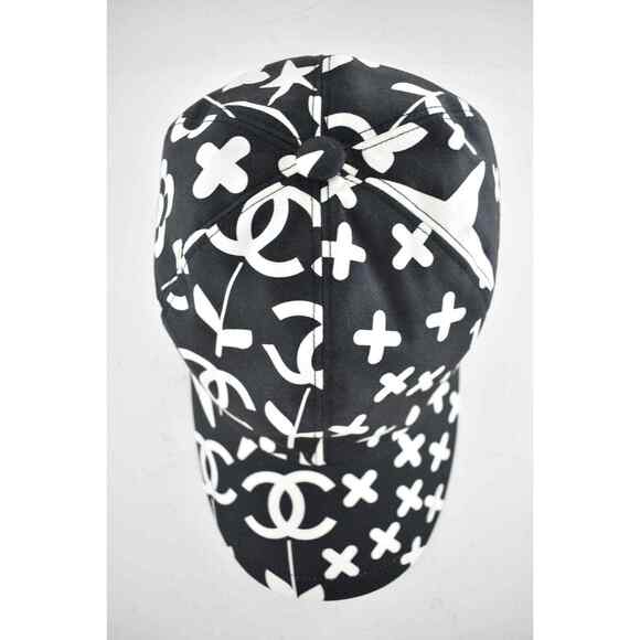 Chanel 22P Black White Graffiti CC Silver Logo Baseball Cap Curved Peak Hat - Picture 6 of 11